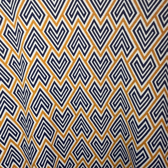 Geometric Lularoe Randy Baseball T-Shirt - Picture 3 of 6